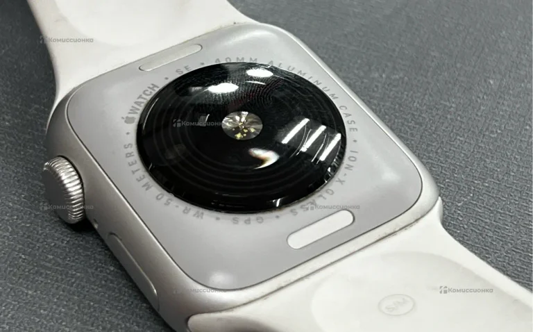 Часы  Apple Watch se 40mm