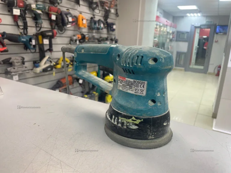 Эксцентриковая шлифмашина makita BO5020