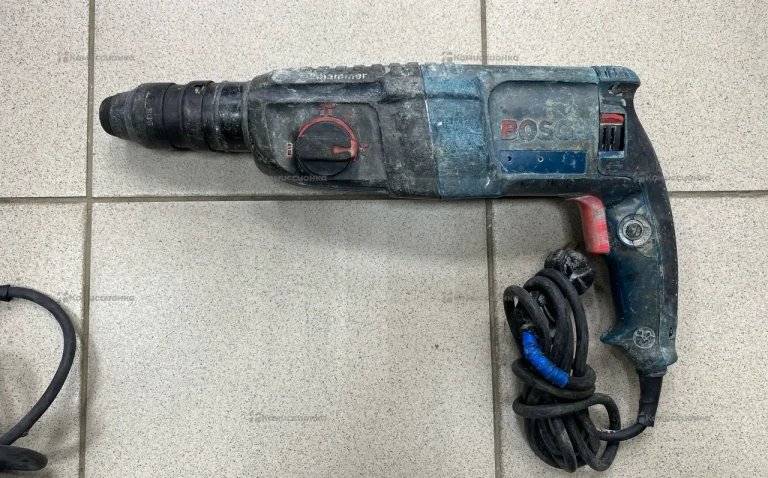 Перфоратор Bosch 2-26 DFR