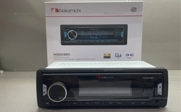Автомагнитола  Nakamichi NQ523BD
