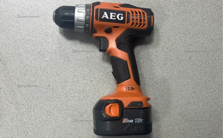 Шуруповерт AEG BS12G