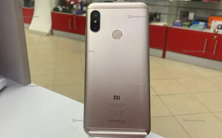 Xiaomi Mi A2 Lite 2/32 ГБ