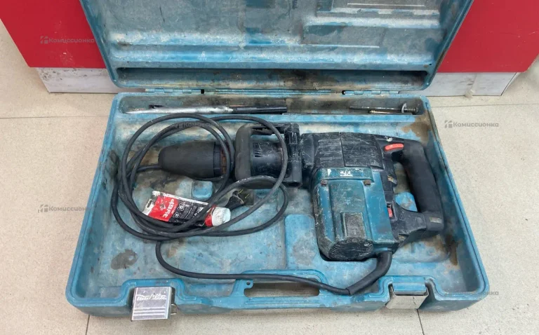 Отбойный молоток makita HM1202C