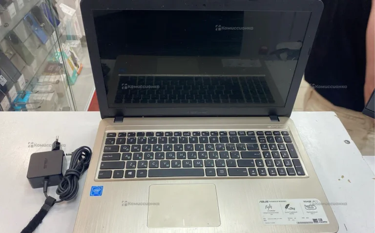 Ноутбук  Asus R540S