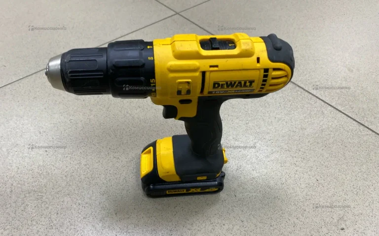 Дрель-шуруповерт dewalt DCD776-KS