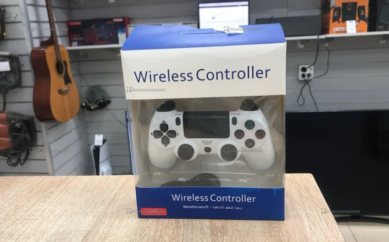 джойстик для ps4 .