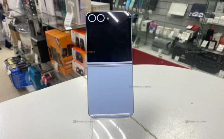 Samsung Galaxy Z Flip6 12/512 ГБ