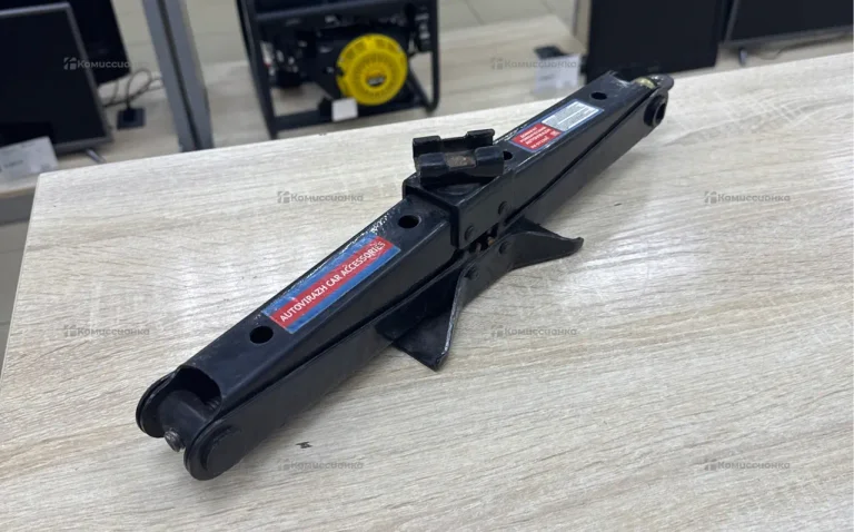 Домкрат ромбический