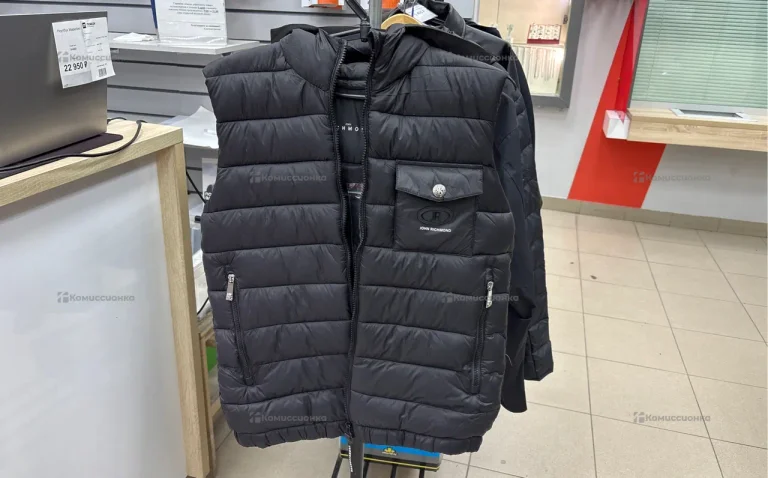 Куртка пуховая John Richmond размер 46