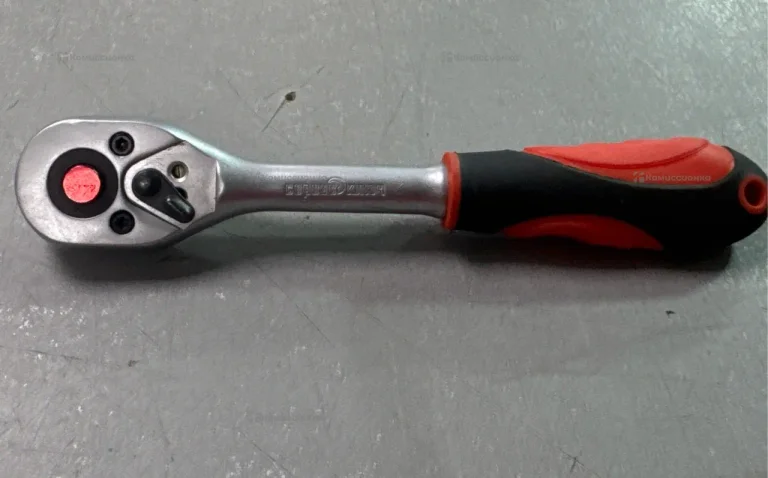 Трещетка Сервис ключ  1/4