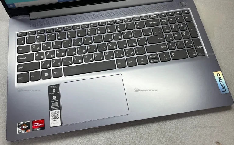 Ноутбук  Lenovo Slim 3