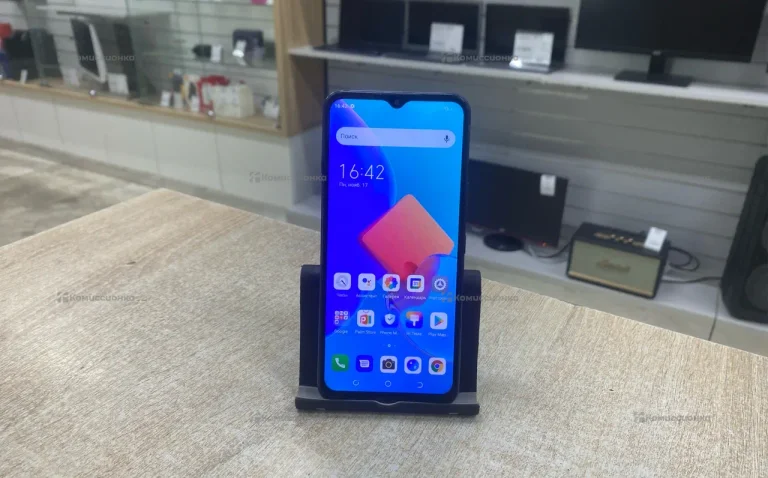 Tecno Spark 8C 4/64 ГБ