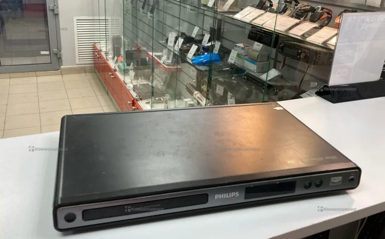 DVD плеер Phillips dvp3520k