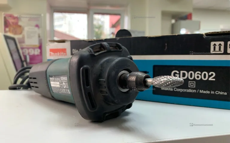 Прямая шлифмашина makita GD0602