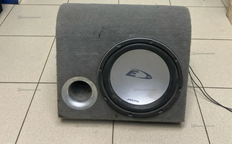 Сабвуфер  Alpine