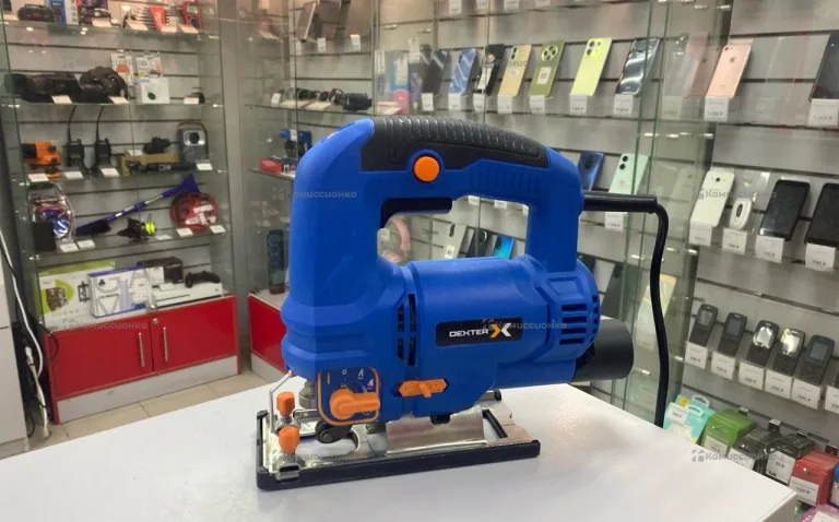 Электролобзик Dexter 750JS3-100.5