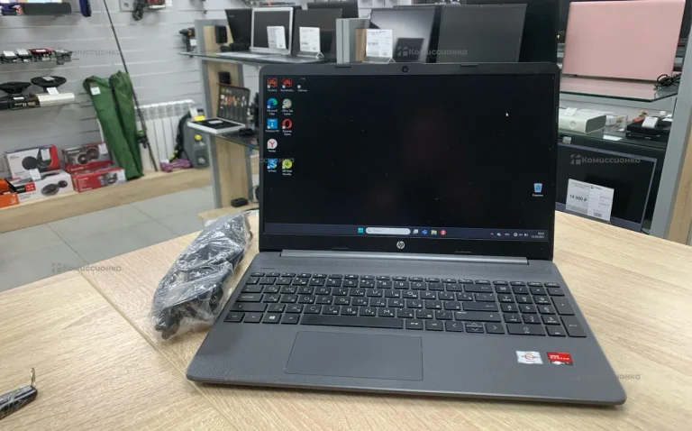 Ноутбук HP 15s-eq1068ur