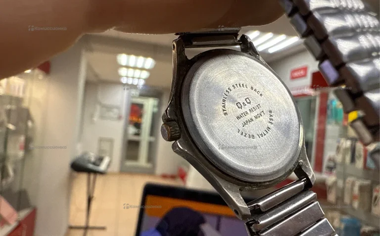 Часы  Q&Q Quartz