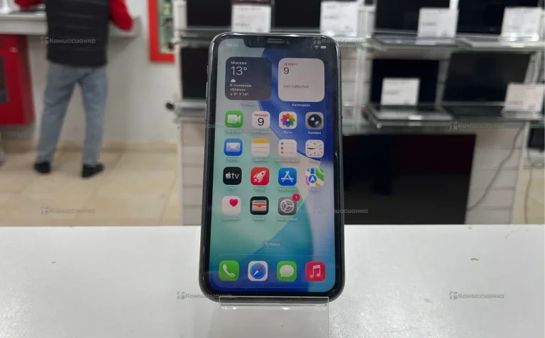 Apple iPhone 11 4/64 ГБ