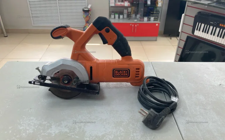 Циркулярная мини пила black decker BES510