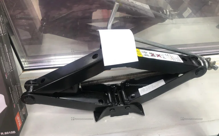 Домкрат ручной