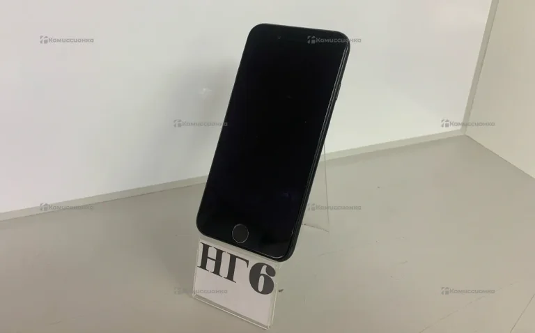 Apple iPhone SE (2020) 3/64 ГБ