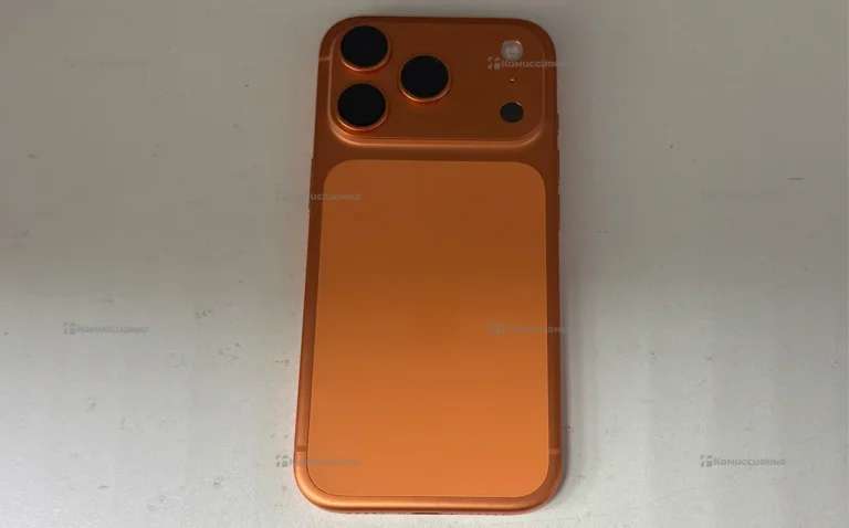 Apple iPhone 17 Pro 8/256 ГБ (eSIM)