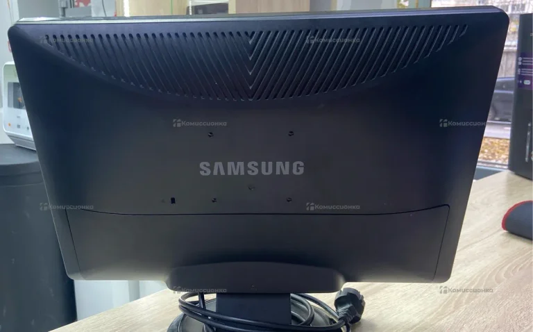Монитор Samsung SyncMaster 931BW
