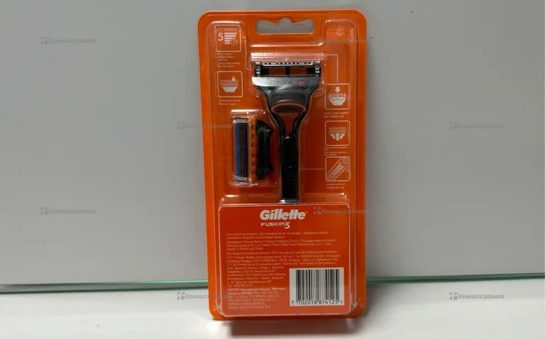 Бритва Gillette Fusion 5 с 2 сменными кассетами