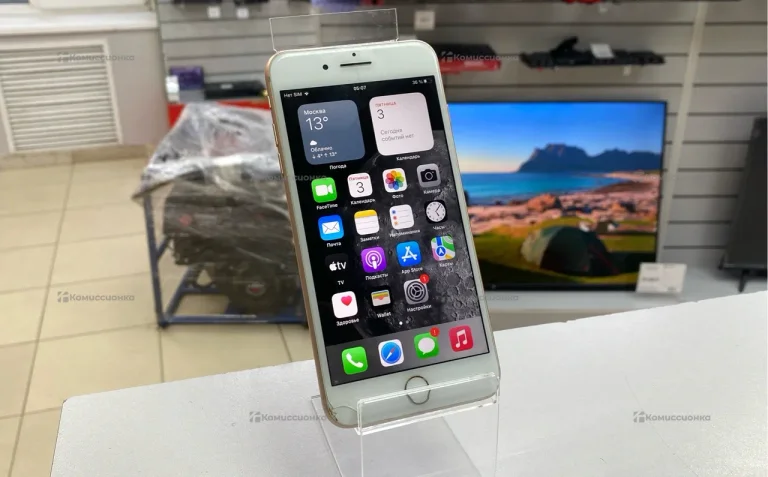 Apple iPhone 8 Plus 3/64 ГБ