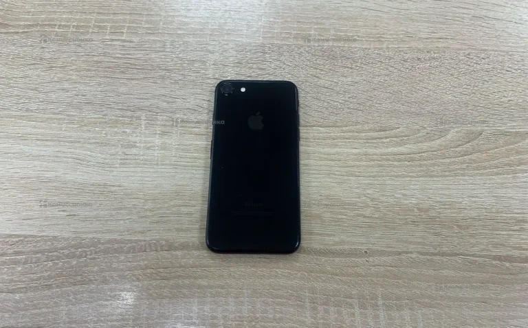 Apple iPhone 7 2/32 ГБ