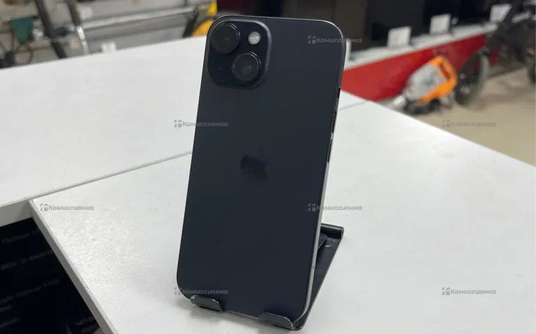 Apple iPhone 15 6/256 ГБ