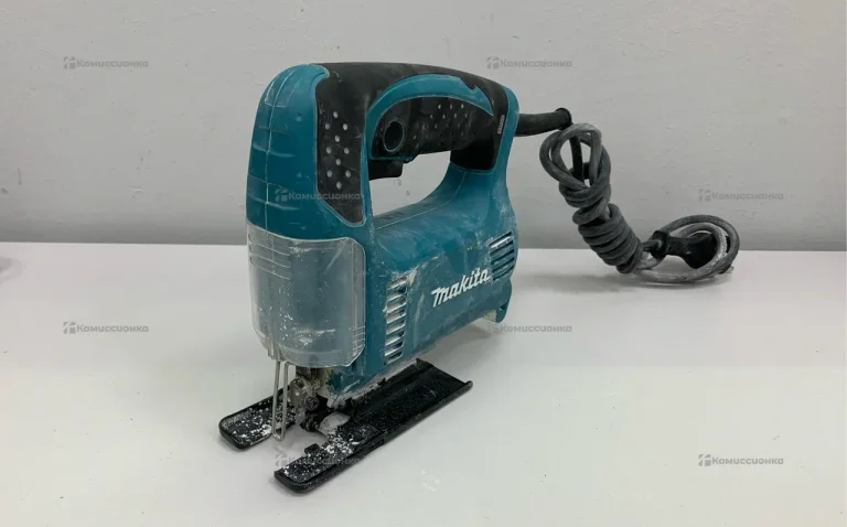 Электролобзик makita 4326
