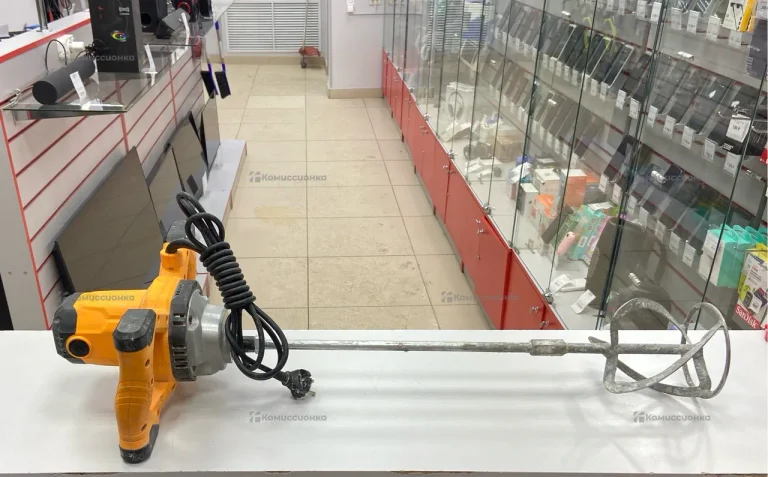 Миксер строительный сетевой Deko DKM1700