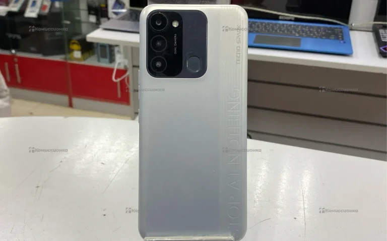Tecno Spark 8C 4/64 ГБ