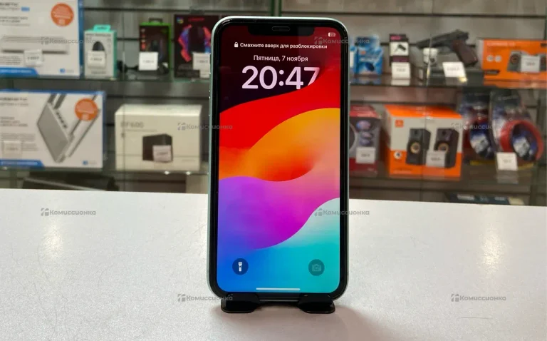Apple iPhone 11 4/64 ГБ