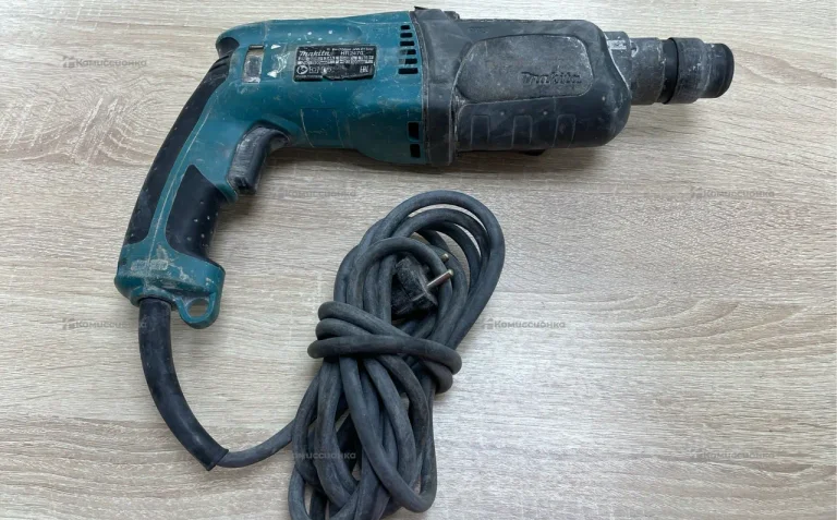 Перфоратор makita HR2470