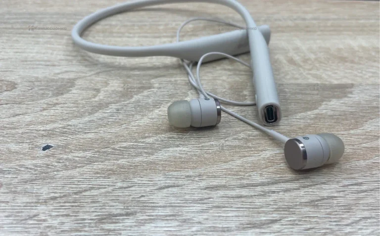 Наушники  Sony SBH90C