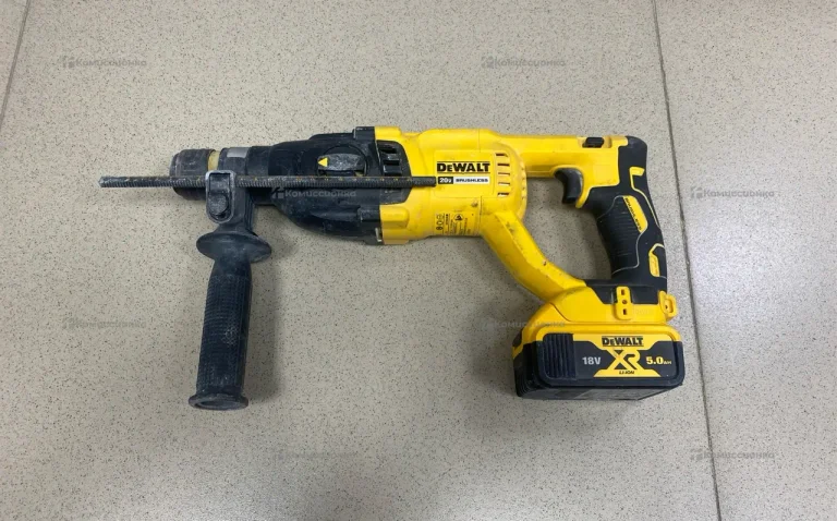Дрель Dewalt 180
