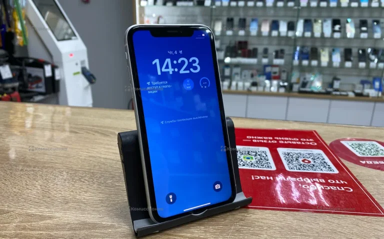 Apple iPhone XR 3/128 ГБ