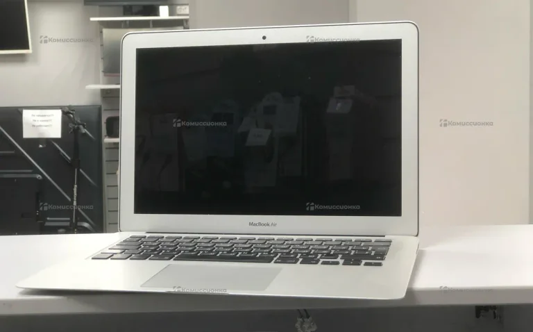 Ноутбук MacBook Air 13 (2017)
