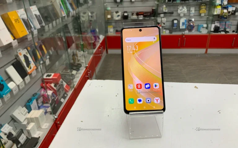 Infinix Smart 8 4/64 ГБ