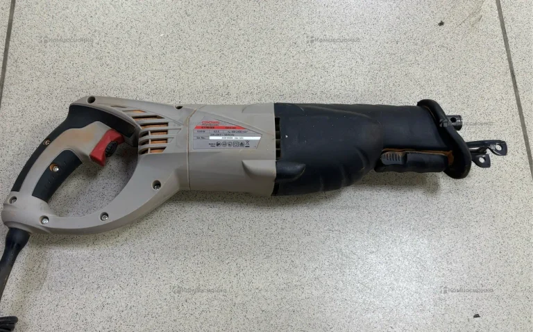 Пила Crown CT15133