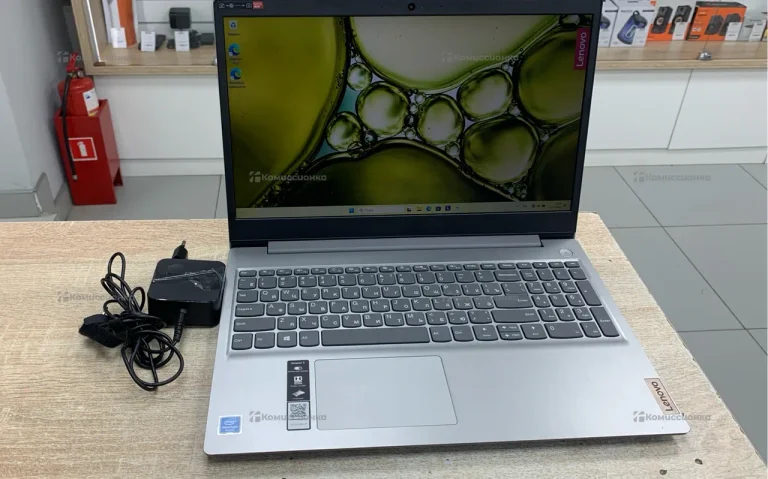 Ноутбук  Lenova ideapad 3