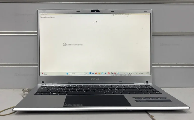 Ноутбук  Dexp Aquilon C15-ICW300