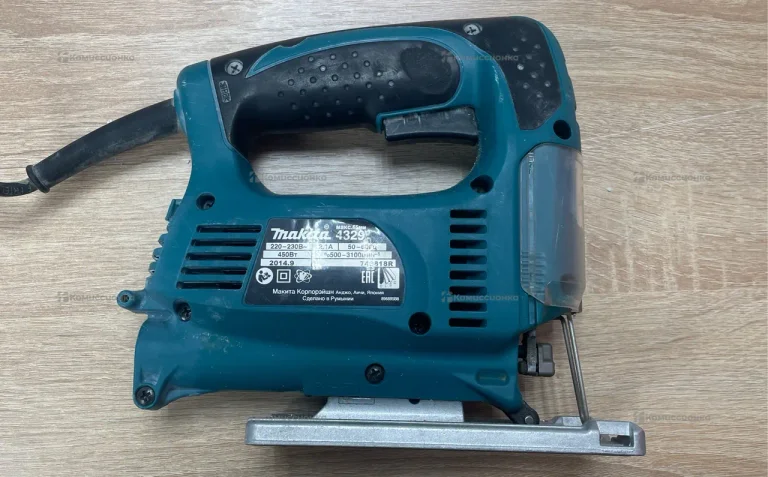 Электрический лобзик Makita 4329