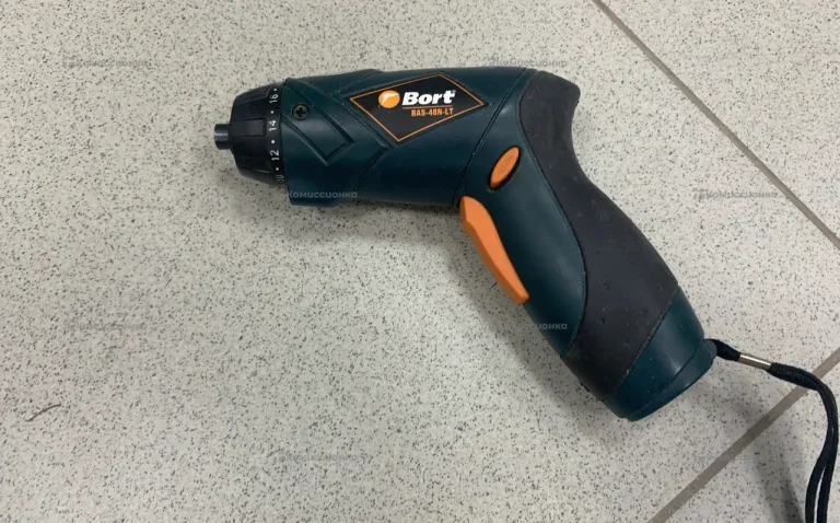 Аккумуляторная отвертка bort BAS-48N-LT