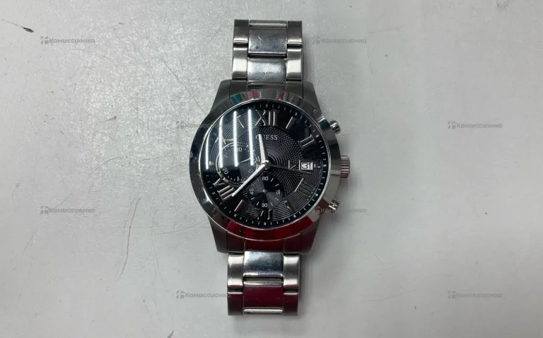Часы Guess W0668G3