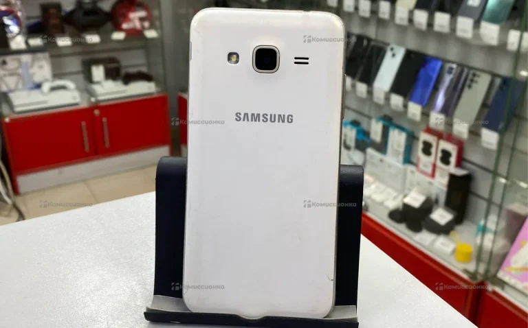 Samsung Galaxy J3 (2016) SM-J320F/DS 8Gb