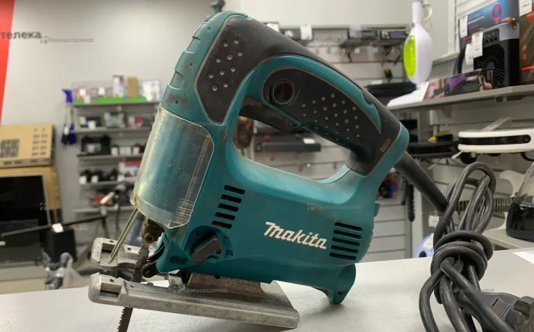 makita 4329 лобзик